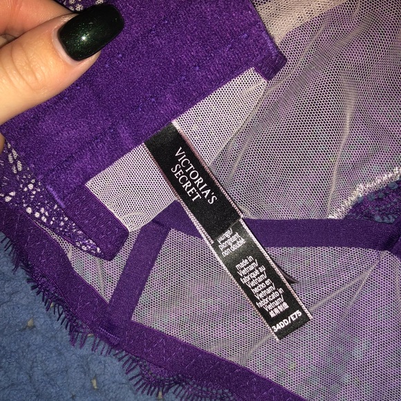 Halter lace long line bra. - Picture 6 of 8